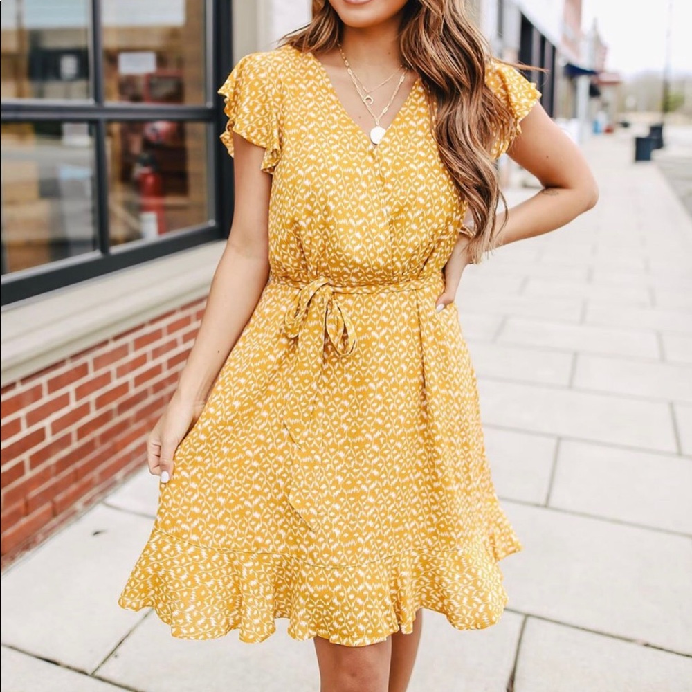 Cute ruffle dress!